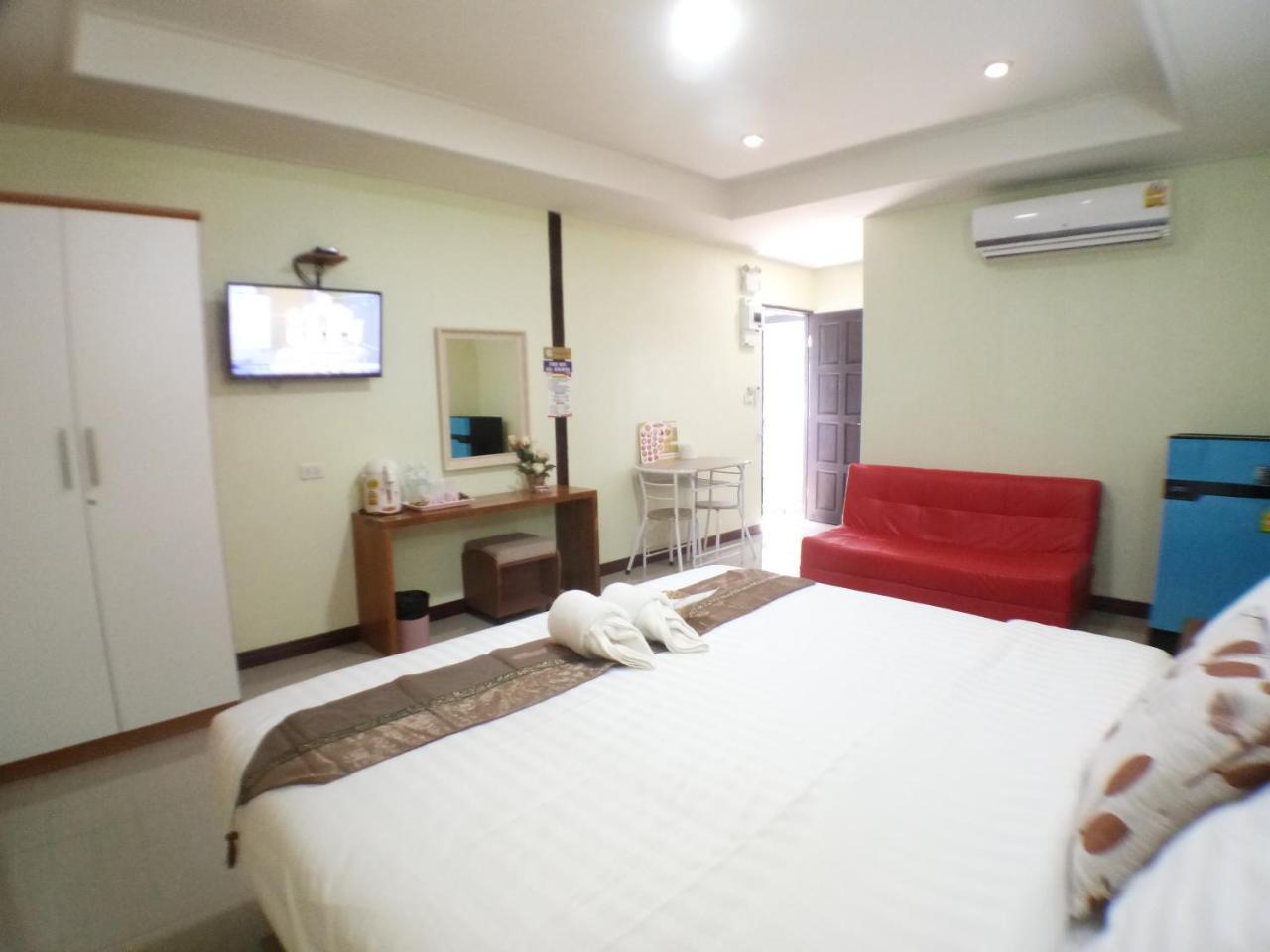 Hi Tech Resort Kabin Buri الغرفة الصورة